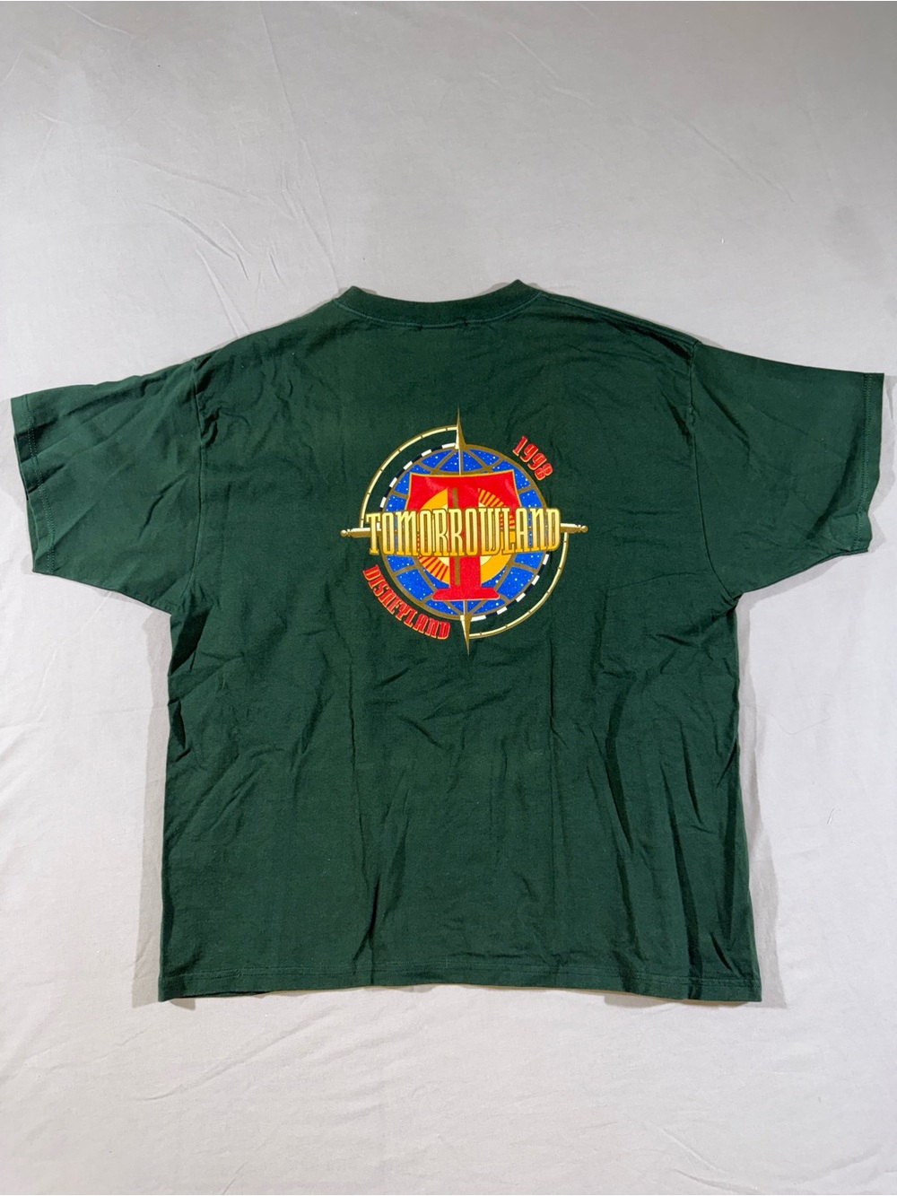 Vintage Disney 1998 Tomorrowland Forrest Green T-Shirt - Picture 4 of 8